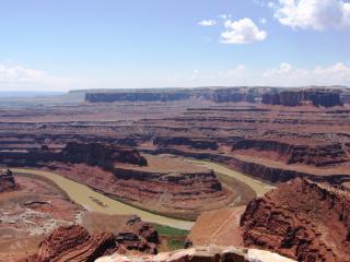 E' una area naturale protetta degli Stati Uniti che conserva oltre 2000 archi naturali di arenaria, includendo il famoso Delicate Arch oltre ad una variet� di formazioni geologiche uniche._4