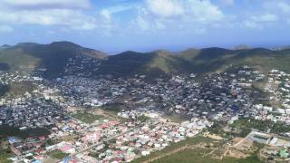 Saint Martin è un'isola situata a circa 240 km di distanza da Porto Rico, nella sezione nord-orientale dei Caraibi._3
