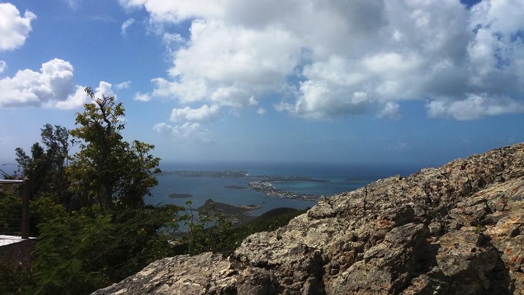 Saint Martin è un'isola situata a circa 240 km di distanza da Porto Rico, nella sezione nord-orientale dei Caraibi._1
