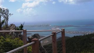 Saint Martin è un'isola situata a circa 240 km di distanza da Porto Rico, nella sezione nord-orientale dei Caraibi._4