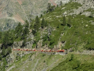 A spesso tra le montagne con il trenino più alto d'europa_5